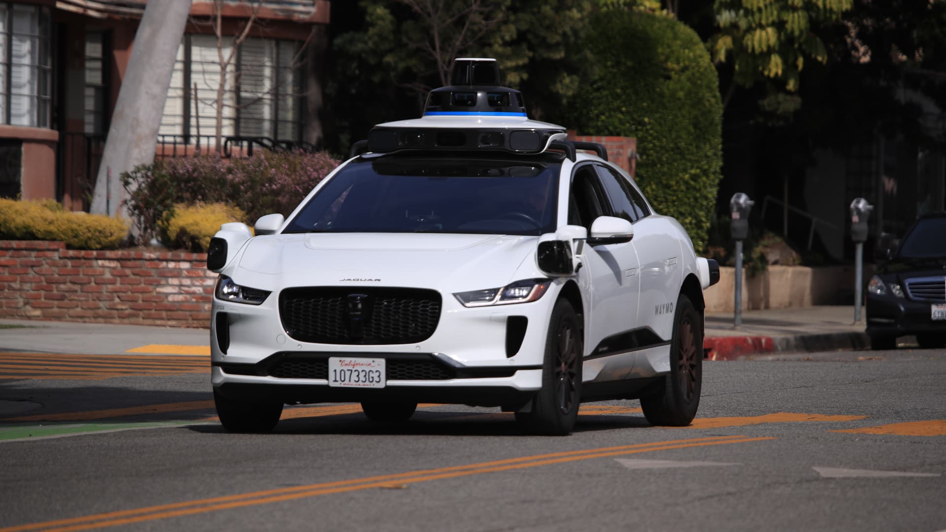 Waymo’s robotaxis are coming to Uber’s ridesharing app