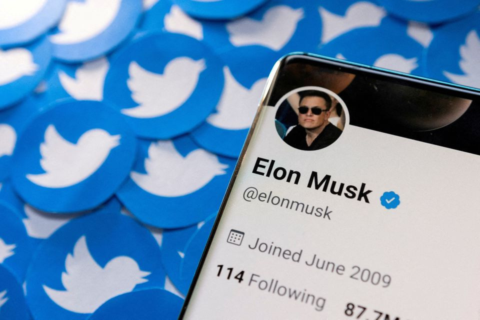 Elon Musk says Twitter (X) will get a new and better AI-based search