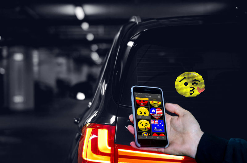 Emoji as a Way of Communication Between Car Drivers