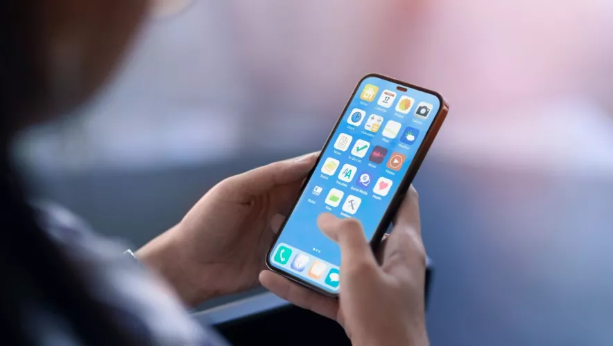 Native vs. Hybrid: What to Know Before Building a Mobile App